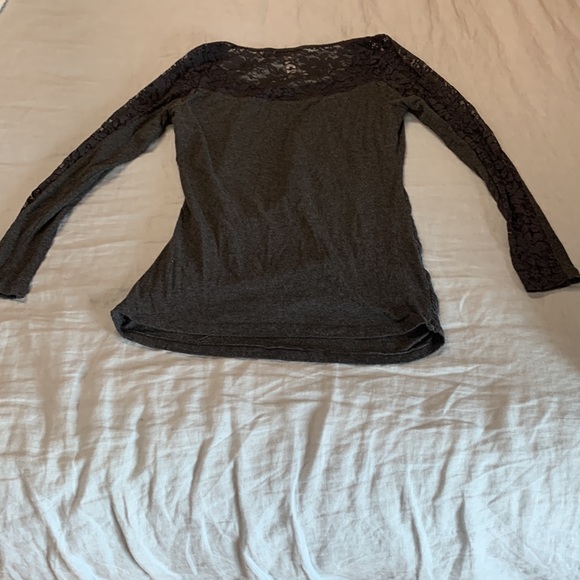 Bundle of 2 sz medium long sleeve t-shirts - Picture 4 of 6